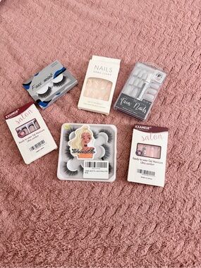 Assorted False Eyelashes and Press-On Nails Set - Pink